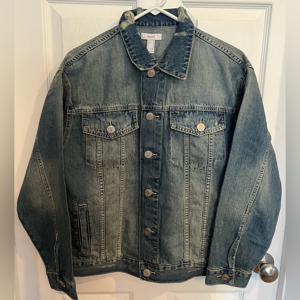Jean Jacket Distressed, Women’s Size Medium NWT